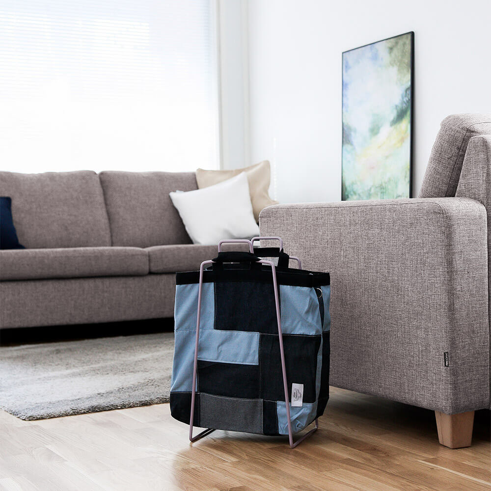 HELSINKI-kassiteline laventeli ja farkkukassi