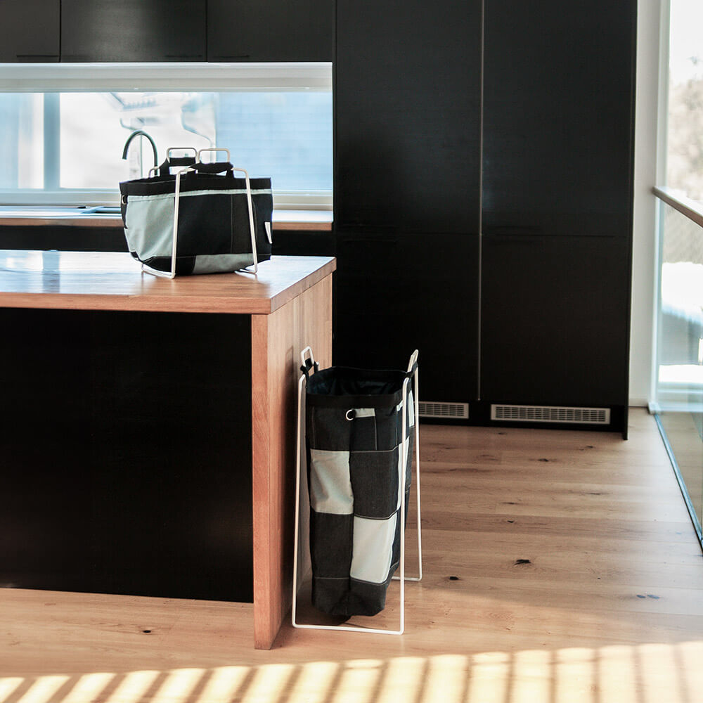 TURKU XL -kierrätysteline musta ja farkkukassi