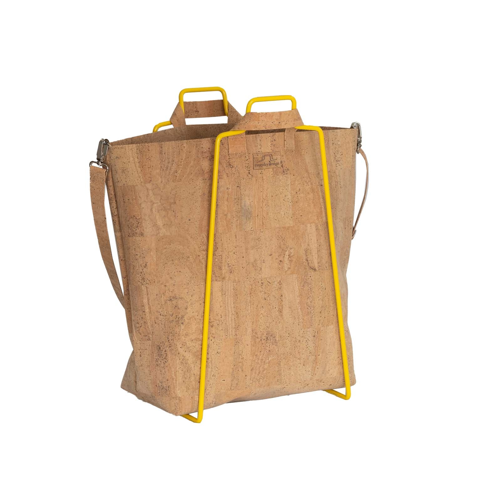 HELSINKI-teline ja korkkikassi -tuotepaketti