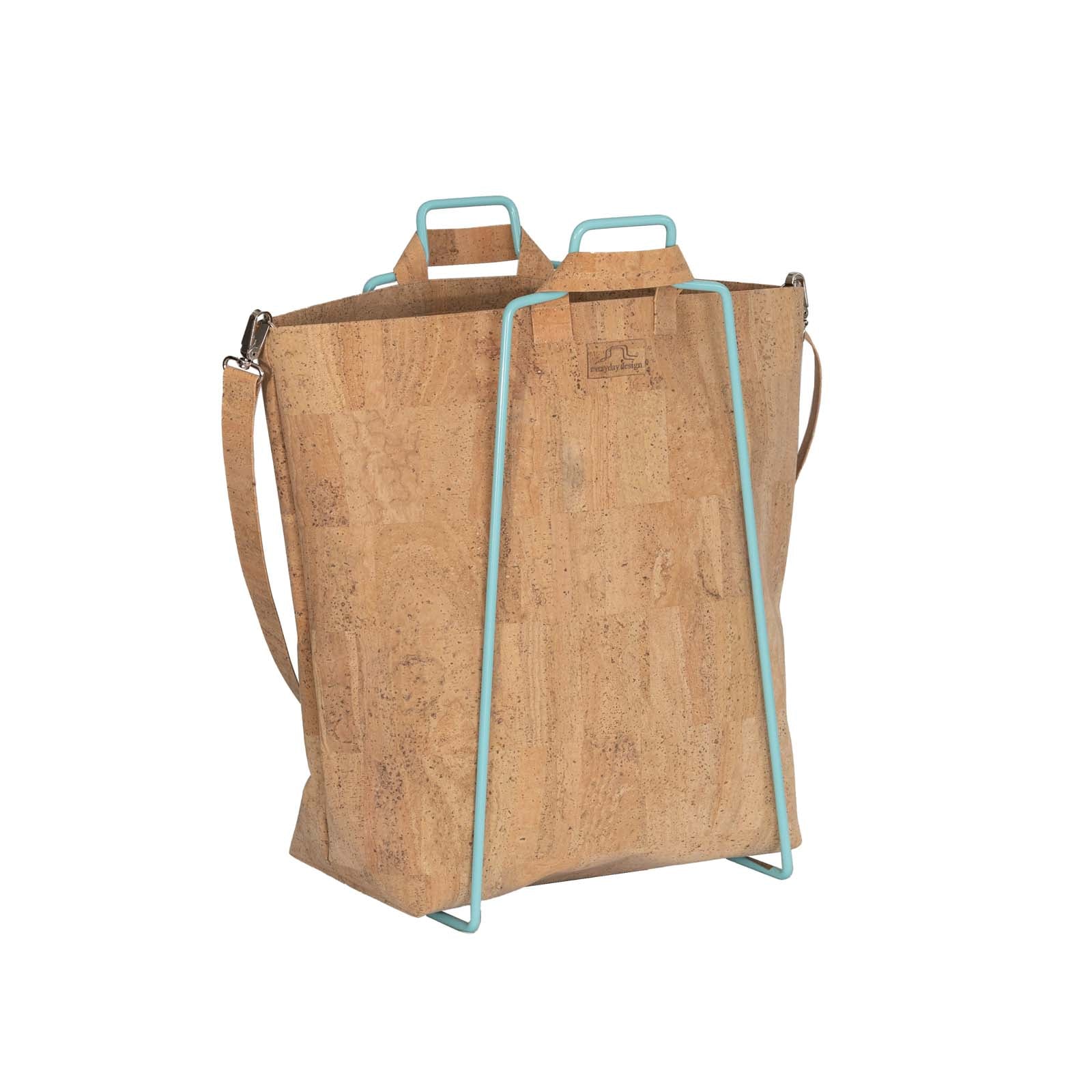 HELSINKI-teline ja korkkikassi -tuotepaketti