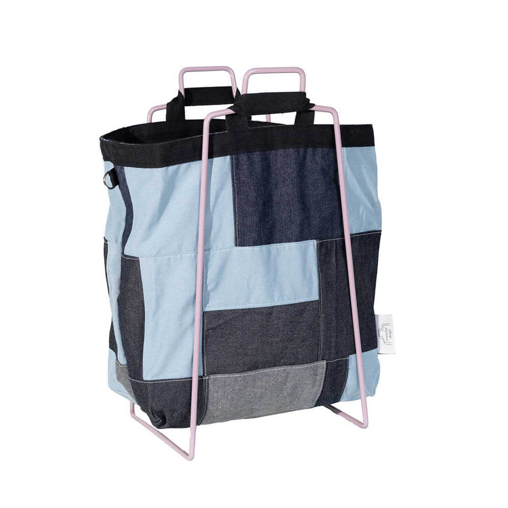 HELSINKI-kassiteline laventeli ja farkkukassi