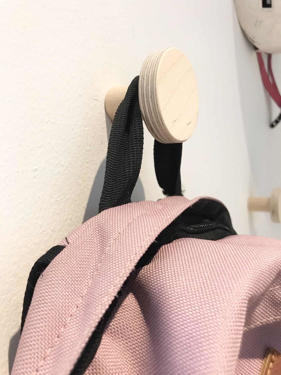 KNOB- puinen vaatetappi pieni