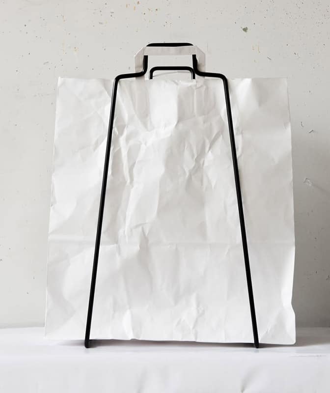 HELSINKI-kassiteline musta