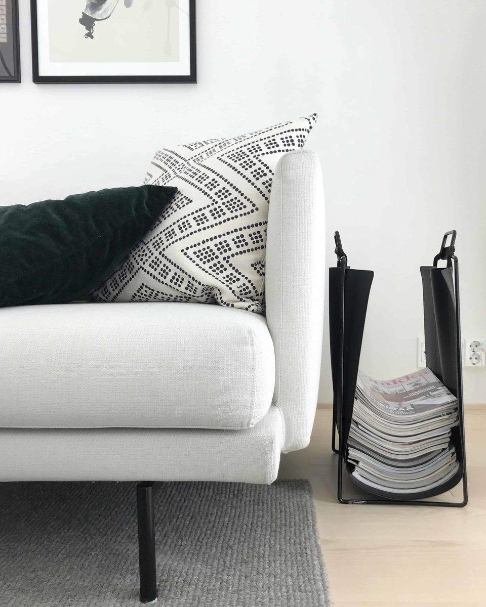 PUNAVUORI II -kantokassi musta