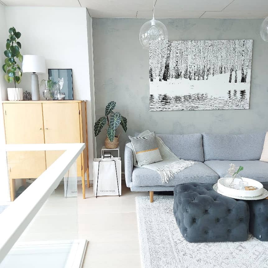 HELSINKI-kassiteline musta