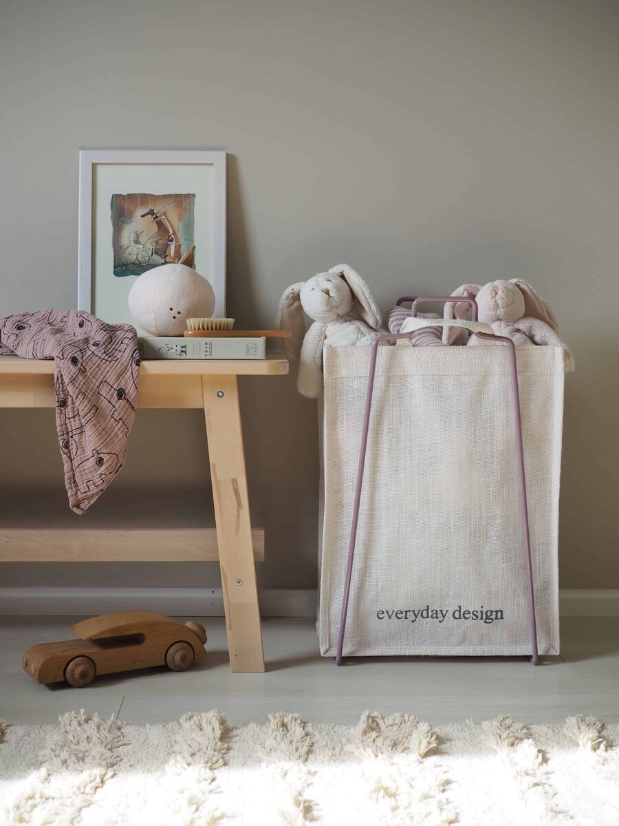 HELSINKI-kassiteline laventeli ja juuttikassi