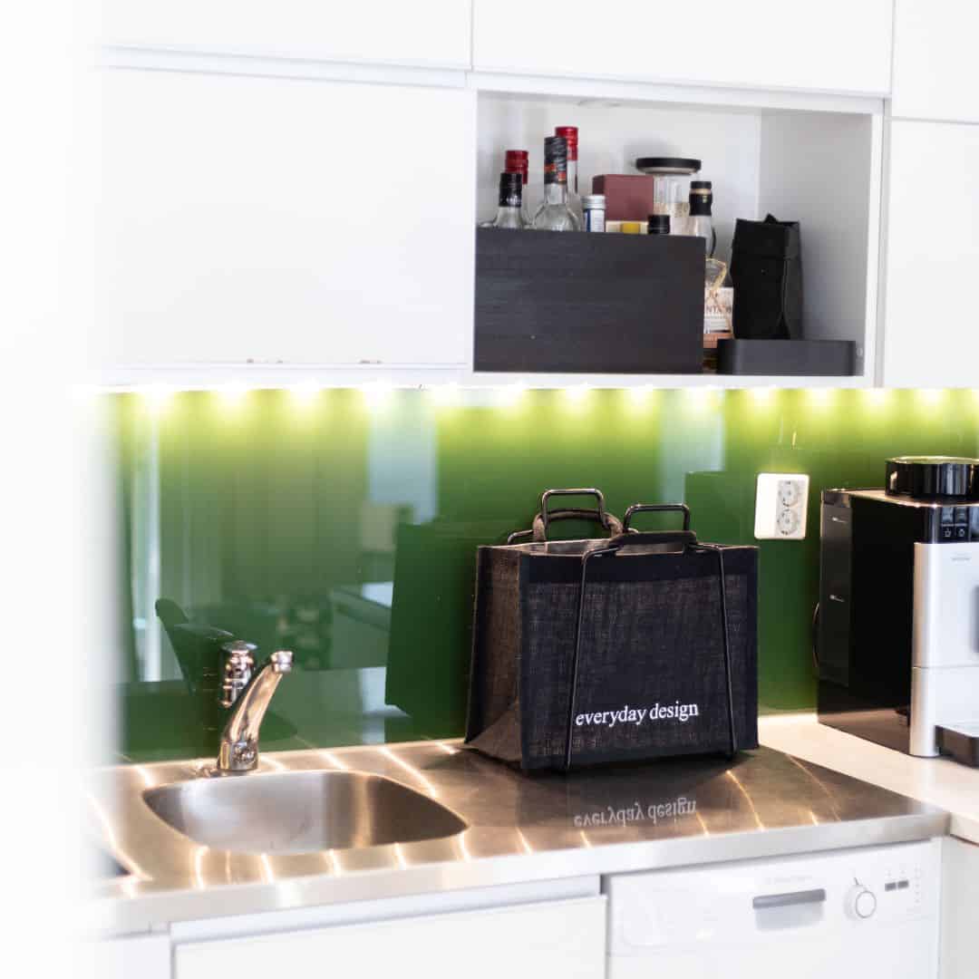 LAHTI-teline ja juuttikassi