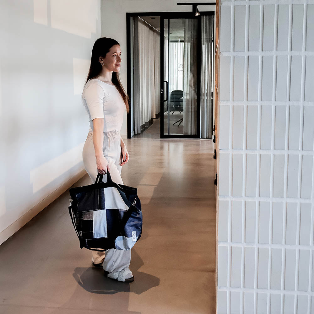 HELSINKI-kassiteline beige ja farkkukassi