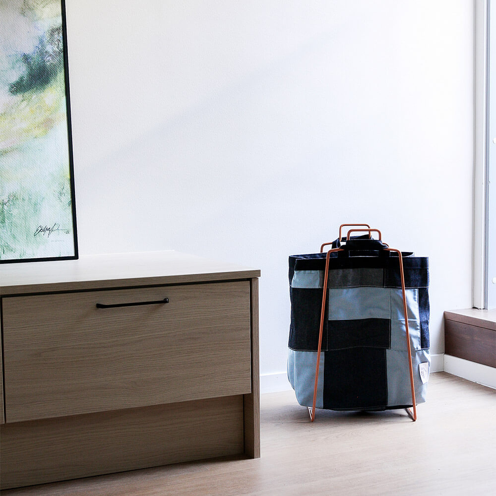 HELSINKI-kassiteline toffee ja farkkukassi