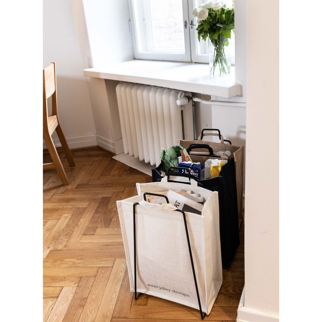 HELSINKI-lajittelupiste musta