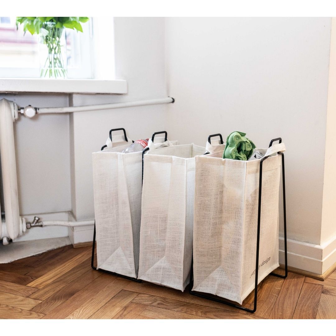 HELSINKI-lajittelupiste musta