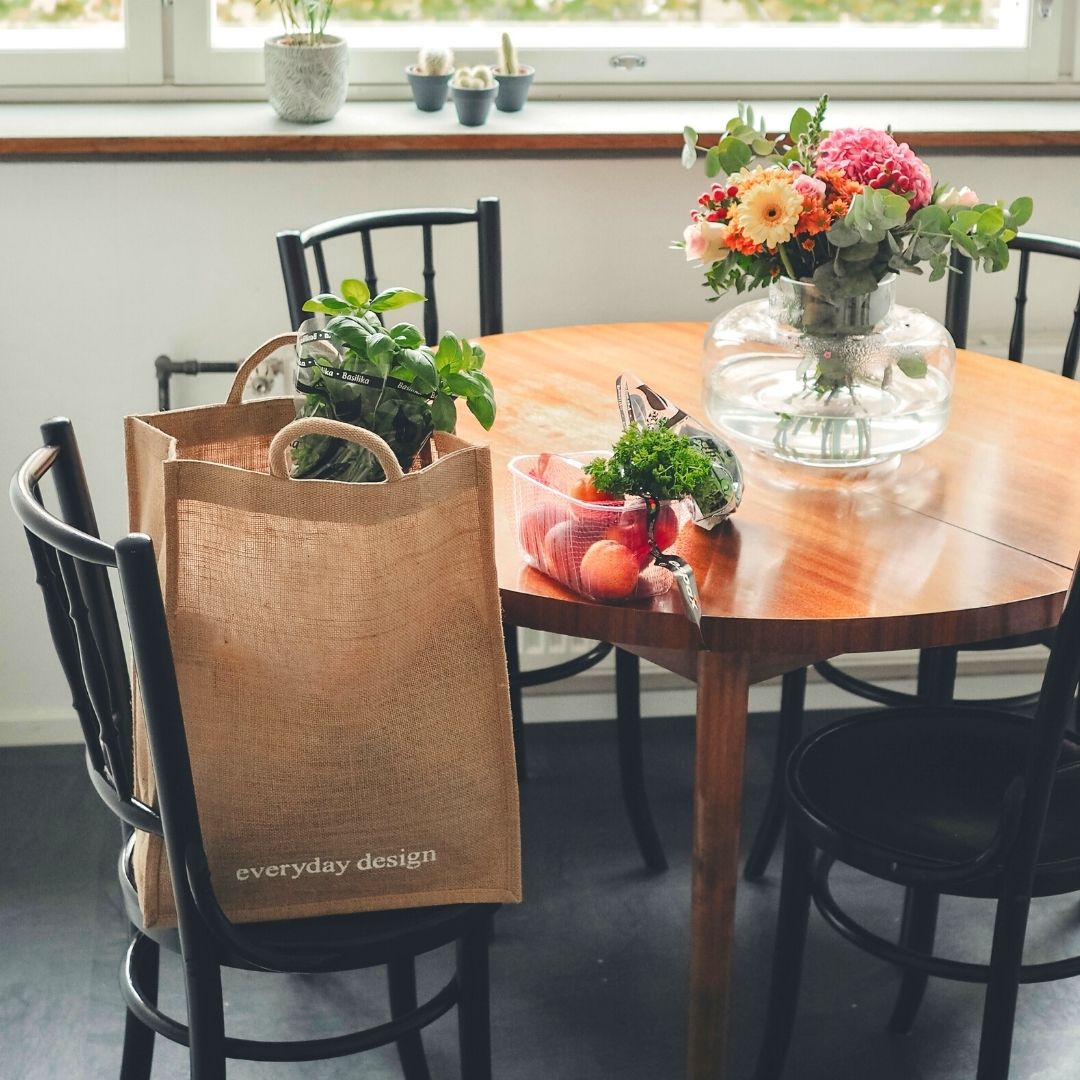 HELSINKI-juuttikassi