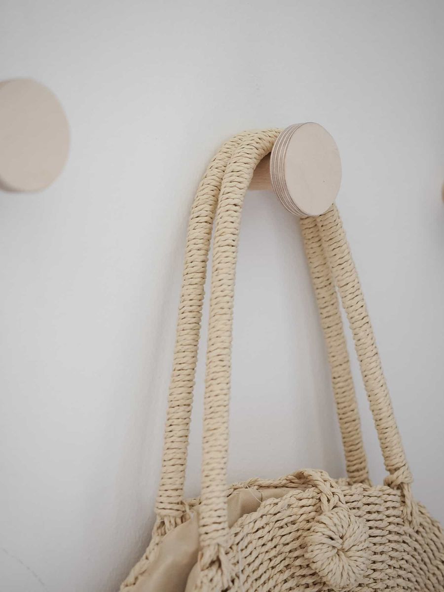 KNOB- puinen vaatetappi pieni